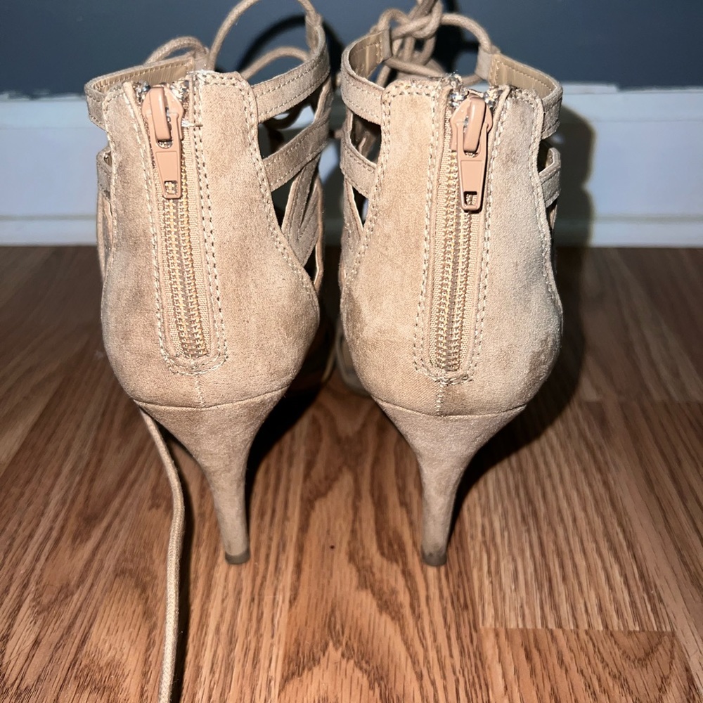 Heels - Picture 2 of 4